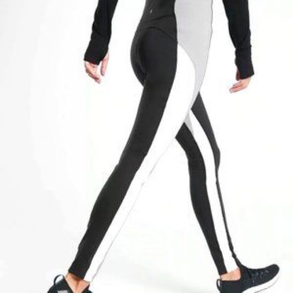 ATHLETA COLOR BLOCK BLACK AND WHITE LEGGINGS - Picture 1 of 4